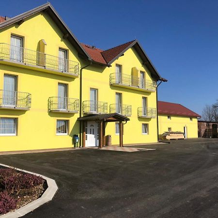 Bed And Breakfast Albatros Perusic Exterior foto