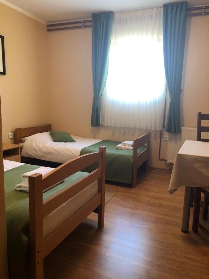 Bed And Breakfast Albatros Perusic Exterior foto
