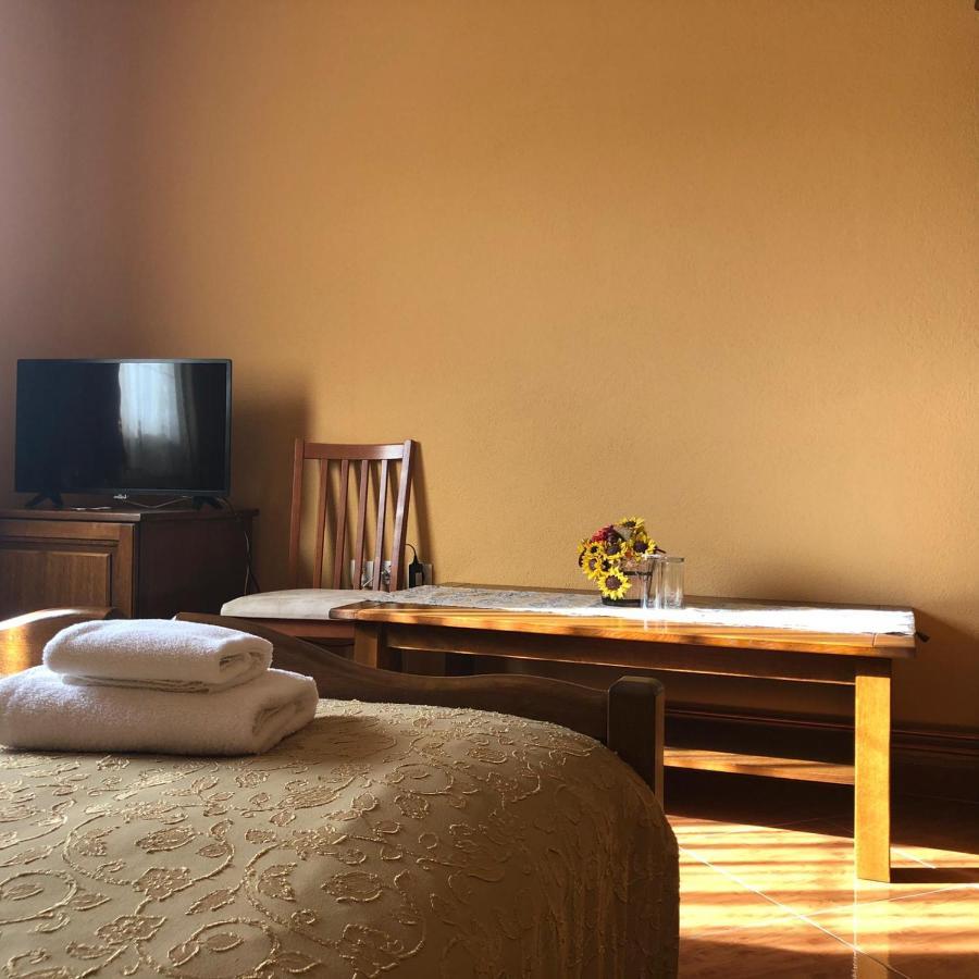 Bed And Breakfast Albatros Perusic Exterior foto