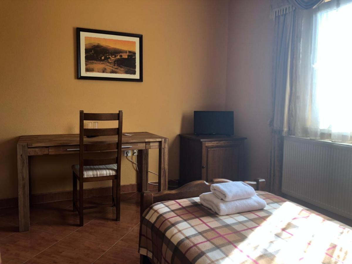 Bed And Breakfast Albatros Perusic Exterior foto